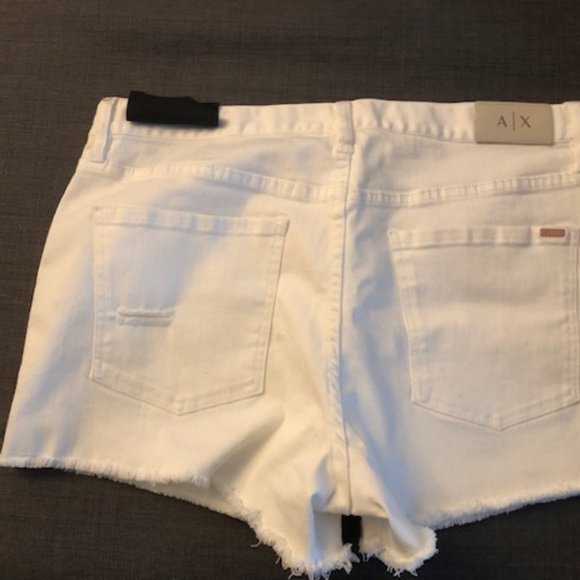 NWT Armani Exchange  White Denim Mid Rise  Shorts Size 31 - Picture 2 of 3